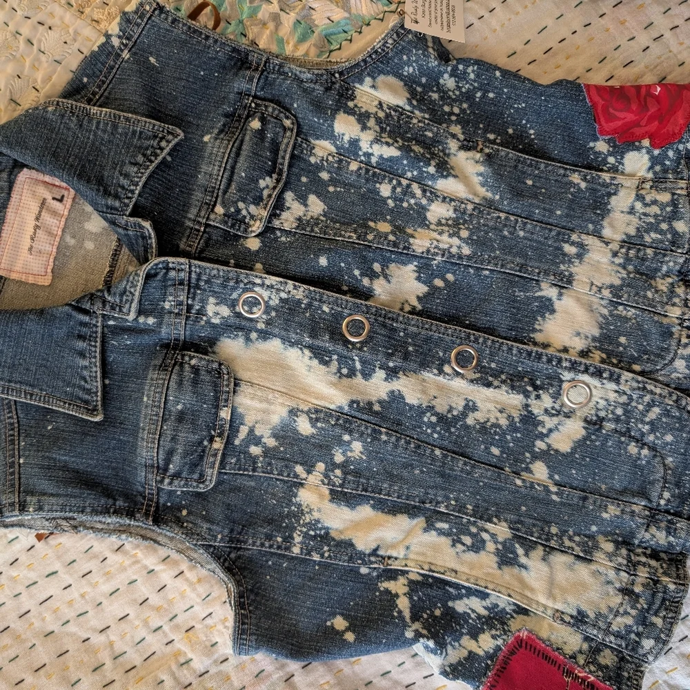 Upcycled Cowgirl Denim Vest w vintage embroidered horses, HANDMADE ITEM - Picture 6 of 6